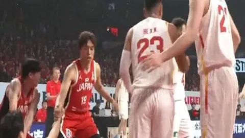 门兴客场惊险击败霍芬海姆，2-1逆转取胜